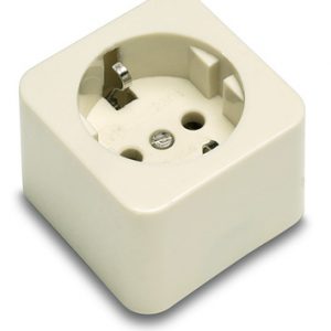 Base Superficie Toma Tierra 16 Ah. 2301 Blister